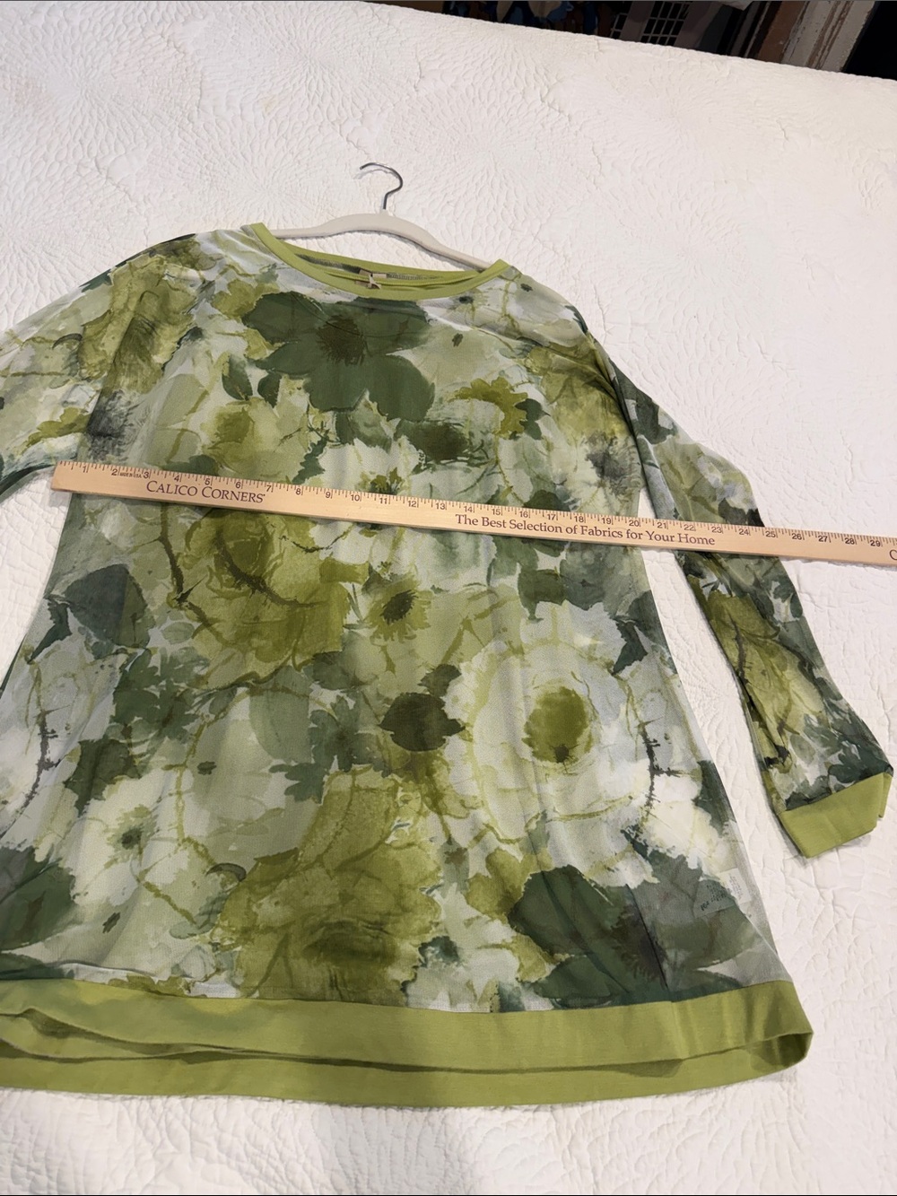 Comfy USA Olive Green Floral Long-Sleeve Tunic